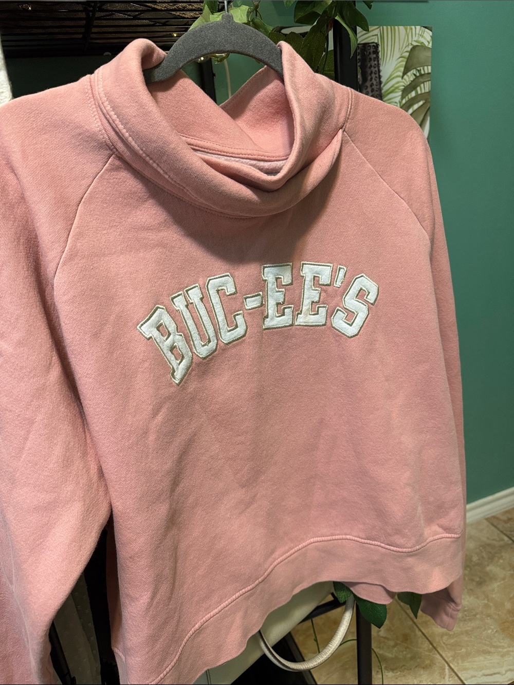 Buc-ee's Women's Pink Cowl Neck Sweatshirt